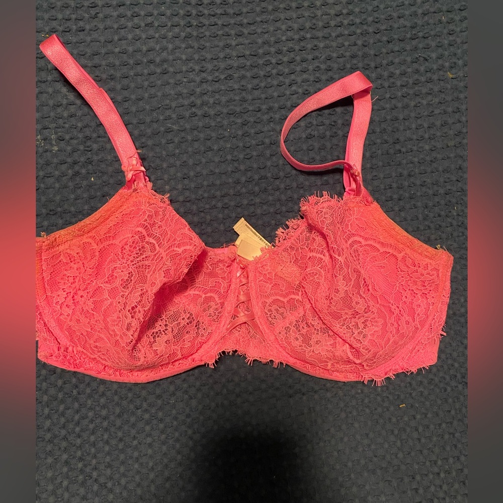 Victoria’s Secret unlined bra
